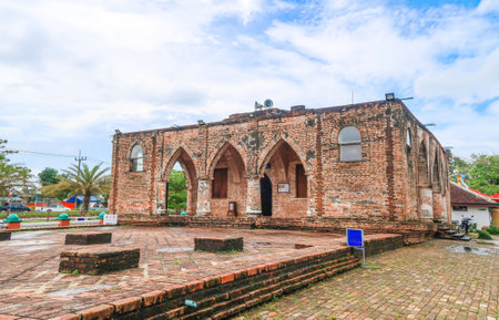 Pattani, Thailand: December 20, 2020: Masjid Kerisek or Krue Se mosque the place for Muslim religious ceremony at Pattani province, south of Thailand.のeditorial素材
