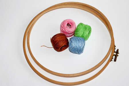 embroidery, PURLs and circles