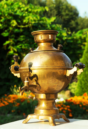 Old russian tea samovarの写真素材
