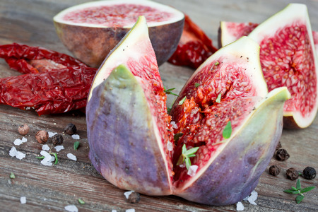 fig with thymeの写真素材
