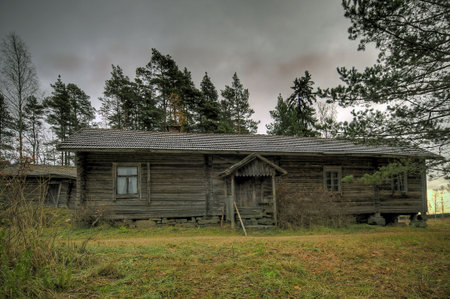 Old traditional deserted finnish country-houseの写真素材