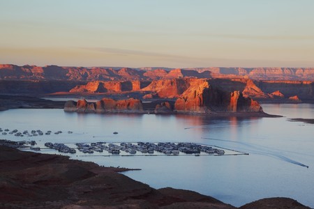 Port for white yachts on Lake Powell. Spectacular sunsetの写真素材
