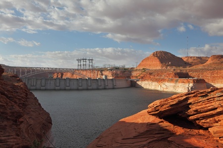 Neighborhood of Glen Canyon Dam. Lake Powell in a beautiful sunny day
の写真素材