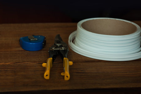 Clip band for paper bags packaging, how to close kraft paper bag.