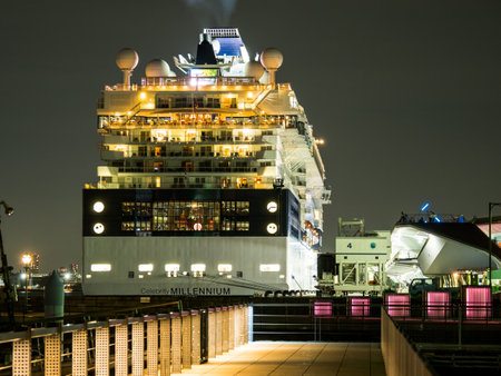 Luxury liner, Yokohama Japanのeditorial素材