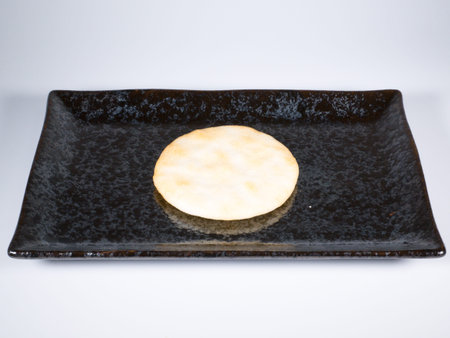 Salad rice cracker