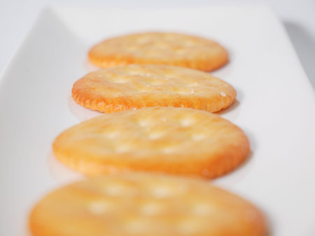 Round cracker