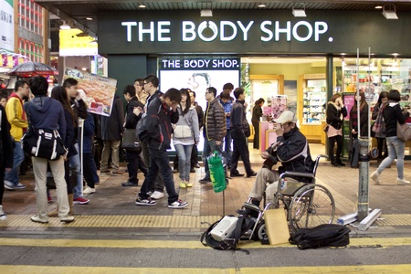 HONG KONG - FEB 3, The body shop along the street in Mongkok, Hong Kong on 3 Feburary, 2012. It is the main street in Hong Kong.のeditorial素材