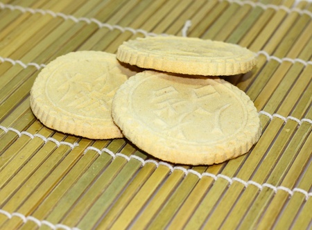 Rice biscuits on bamboo plateの写真素材