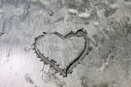 Heart on mudの写真素材