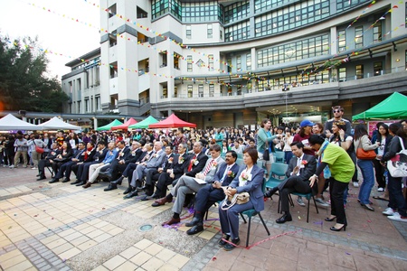 HONG KONG - OCT 27, International Day helds on Lingnan University in Hong Kong on 27 October, 2010. It is an annual event.のeditorial素材