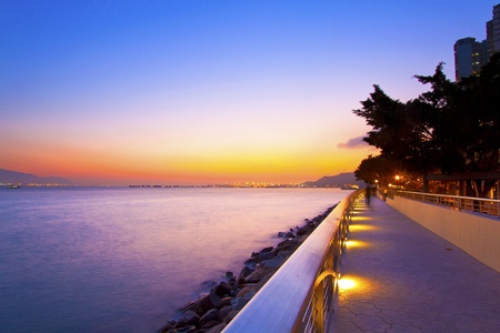 Sunset along the seashore in Hong Kongの写真素材