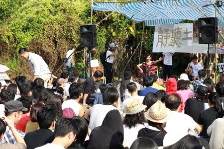 HONG KONG - NOV 14, Ma Shi Po Breathing Concert in Fanling, Hong Kong on 14 November, 2010. It is an event to promote protection of the village.のeditorial素材