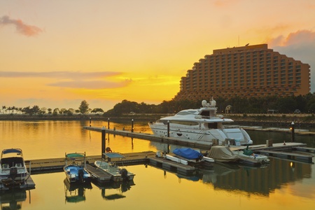 Hong Kong pier at sunsetのeditorial素材