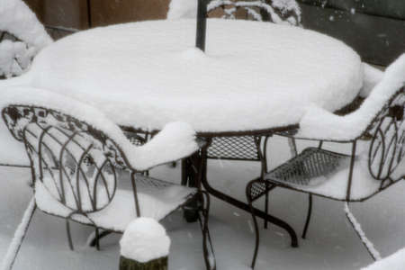 Daytime close up photos of snow on various objectsの写真素材