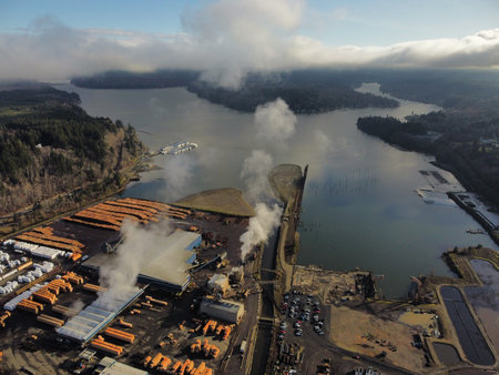 Lumber Mill in action, Shelton, Washington.の写真素材