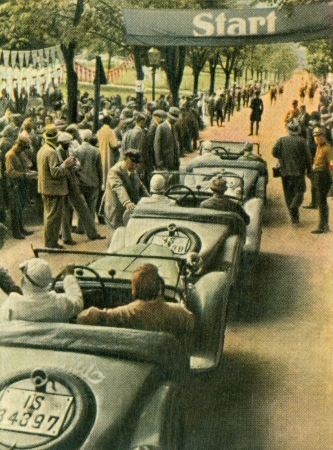 CIRCA 1933: Rare German vintage cigarette card from the 1933 Der Staat der Arbeit und des Friedens album, Part 2, Picture 25.のeditorial素材