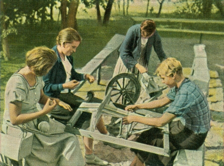 CIRCA 1933: Rare German vintage cigarette card from the 1933 Der Staat der Arbeit und des Friedens album, Part 2, Picture 94.のeditorial素材