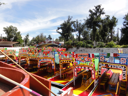 Xochimilco is one of the sixteen delegations of the Town of Mexico City in Mexico. Its seat is El Rosario.のeditorial素材
