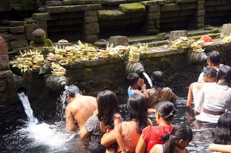 Pura tirta empulの素材