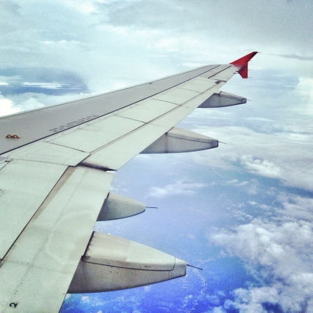 Aeroplane above cloudsの素材