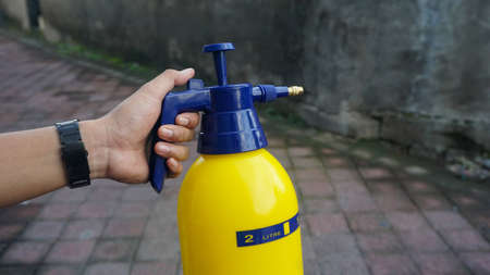 2 liter disinfectant manual sprayer
