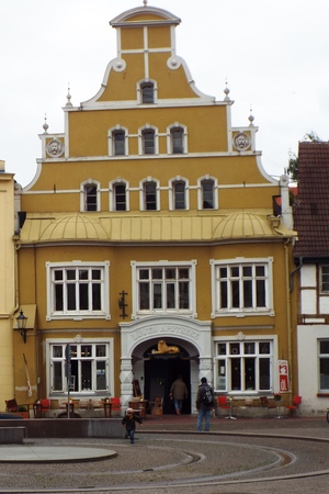 Yellow House: Former Lion Pharmacy, Wismar, Germany 2014のeditorial素材