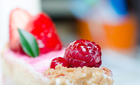 raspberry cake with strewberry 