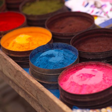 Pisaq Market in Peru, Colorful powdered paint