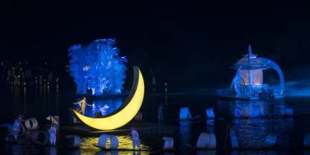 Impressions light show in the Yulong River, Yangshuo, Guilin, Guangxi Province, Chinaのeditorial素材