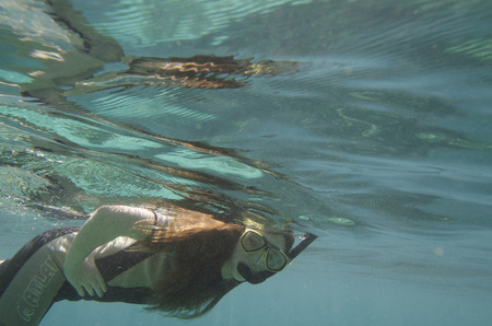 Scuba diver underwater, Utila, Bay Islands, Hondurasのeditorial素材