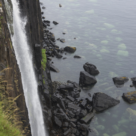 High angle view of the Mealt Falls with Kilt Rock, Isle of Skye, Scottish Highlands, Scotlandの写真素材