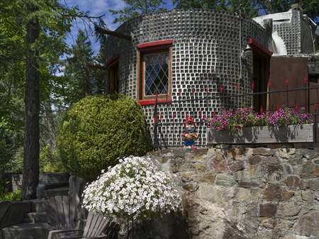 Glass bottle house and formal garden, Boswell Bottle House, Boswell, Kooteney Lake, British Columbia, Canadaのeditorial素材