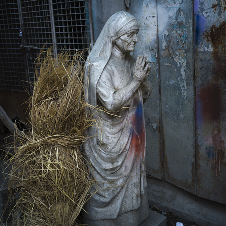 Statue of Mother Teresa, Kumartuli, Kolkata, West Bengal, Indiaのeditorial素材