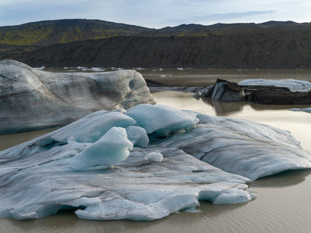 View of icebergs, Svinafellsjokull Glacier, Vatnajokull National Park, Hornafjorour, Eastern Region, Icelandのeditorial素材
