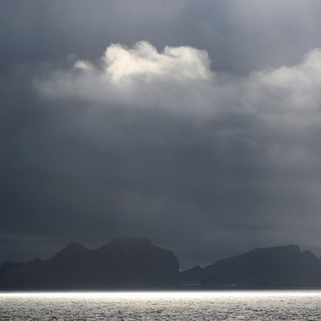 Ocean along rocky shoreline, Rangarï¿½ing Eystra, Southern Region, Icelandのeditorial素材