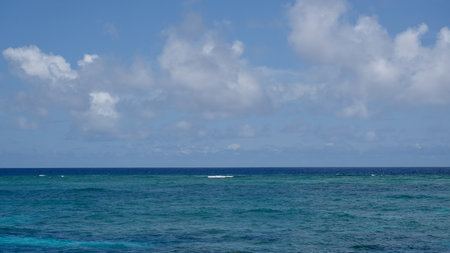 Scenic view of Pacific Ocean, Port Douglas, Queensland, Australiaのeditorial素材