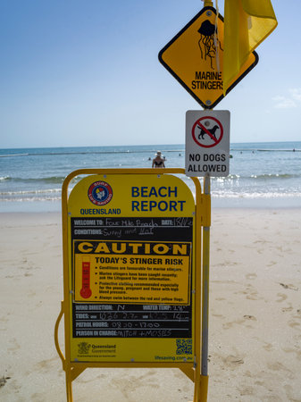 Warning sign on the beach, Four Mile Beach, Port Douglas, Far North Queensland, Queensland, Australiaのeditorial素材