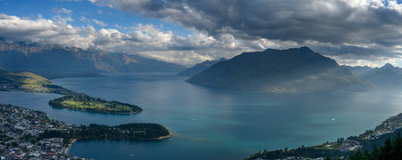 Elevated view of islands in Lake Wakatipu, Ben Lomond Scenic Reserve, Queenstown, Otago Region, South Island, New Zealandのeditorial素材