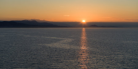 Sunset View of Shoreline along Vancouver (Horseshoe Bay) - Nanaimo (Departure Bay)のeditorial素材