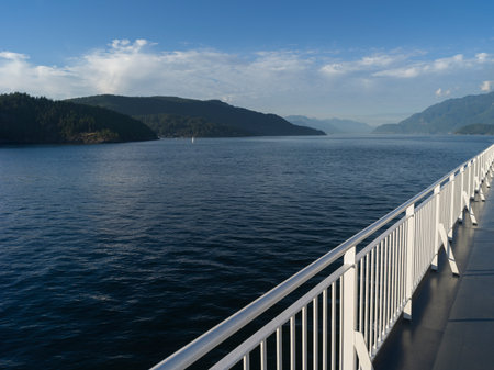 View of shoreline at Vancouver (Horseshoe Bay) - Nanaimo (Departure Bay)