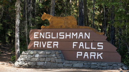 Signage at Englishman River Falls Provincial Park, Vancouver Island, British Columbia, Canadaのeditorial素材
