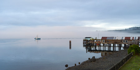 Shoreline along Alert Bay, Cormorant Island, Johnstone Strait, Vancouver Island, British Columbia, Canadaのeditorial素材