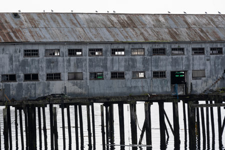 Dilapidated building on a pier, Alert Bay, Cormorant Island, Johnstone Strait, Vancouver Island, British Columbia, Canadaのeditorial素材
