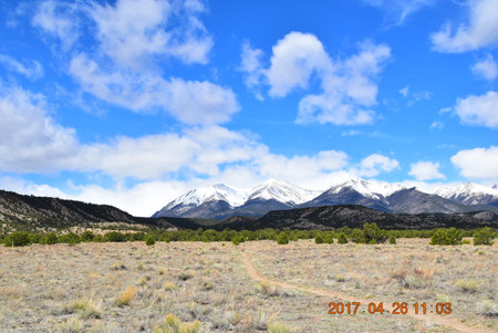 Mountains in the National Park of California, USA. The Sierra Nevada is the highest mountain range in the United States.の写真素材