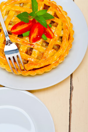 fresh baked home made beef pie macro closeupの写真素材