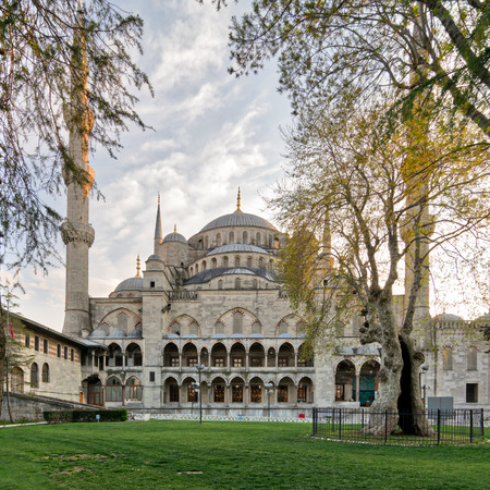 Exterior day shot of Sultan Ahmed Mosque (Blue Mosque), an Ottoman imperial mosque located in Sultan Ahmed Square, Istanbul, Turkeyの写真素材