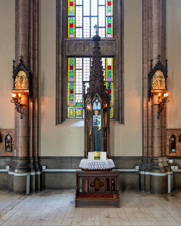 Istanbul, Turkey - May 13, 2023: Interior of St. Anthony of Padua Church, the largest Roman Catholic Church in Istanbul, located in Istiklal Streetのeditorial素材