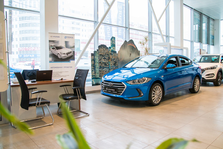 Russia, Kirov - December 06, 2016: Showroom and car of dealership Hyndai in Kirov city in 2016のeditorial素材