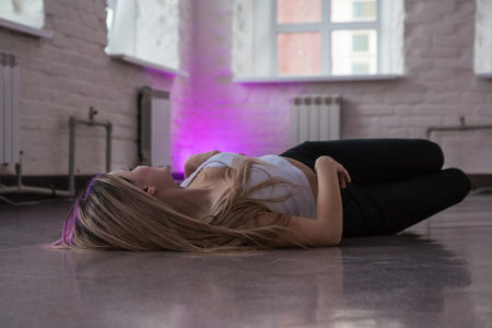 Russia, Kirov - March, 07, 2017: Girl rehearses sport dance in a sports club Kiwi in Kirov city in 2017のeditorial素材
